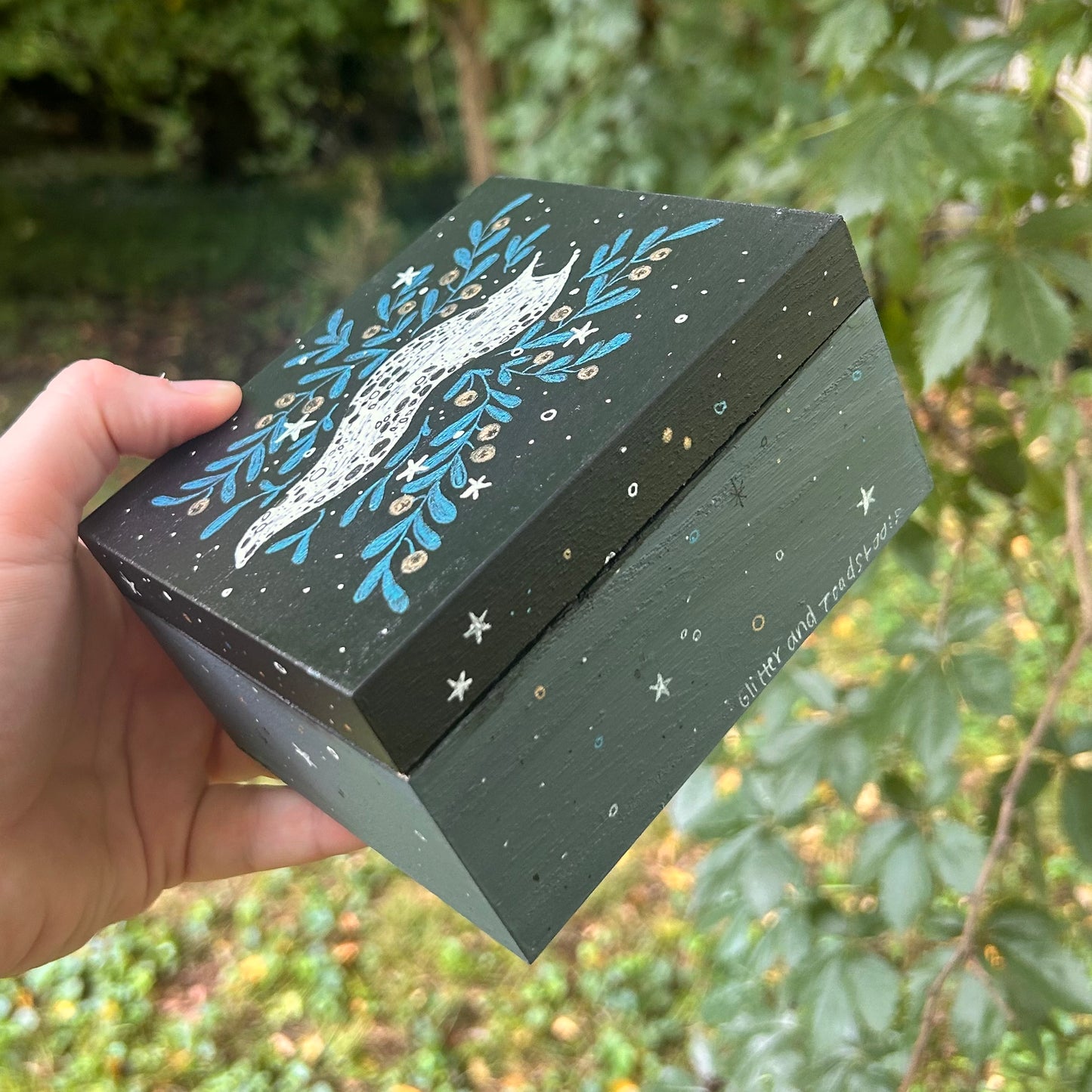 Handpainted Slug Box (Blue Leaves)