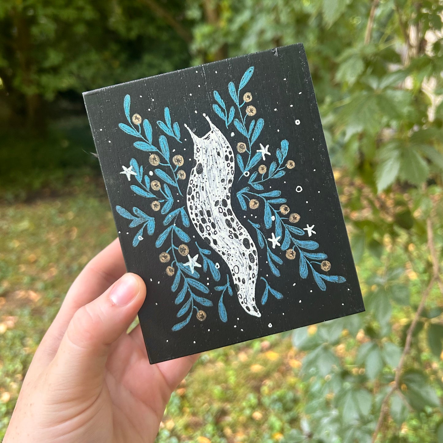 Handpainted Slug Box (Blue Leaves)