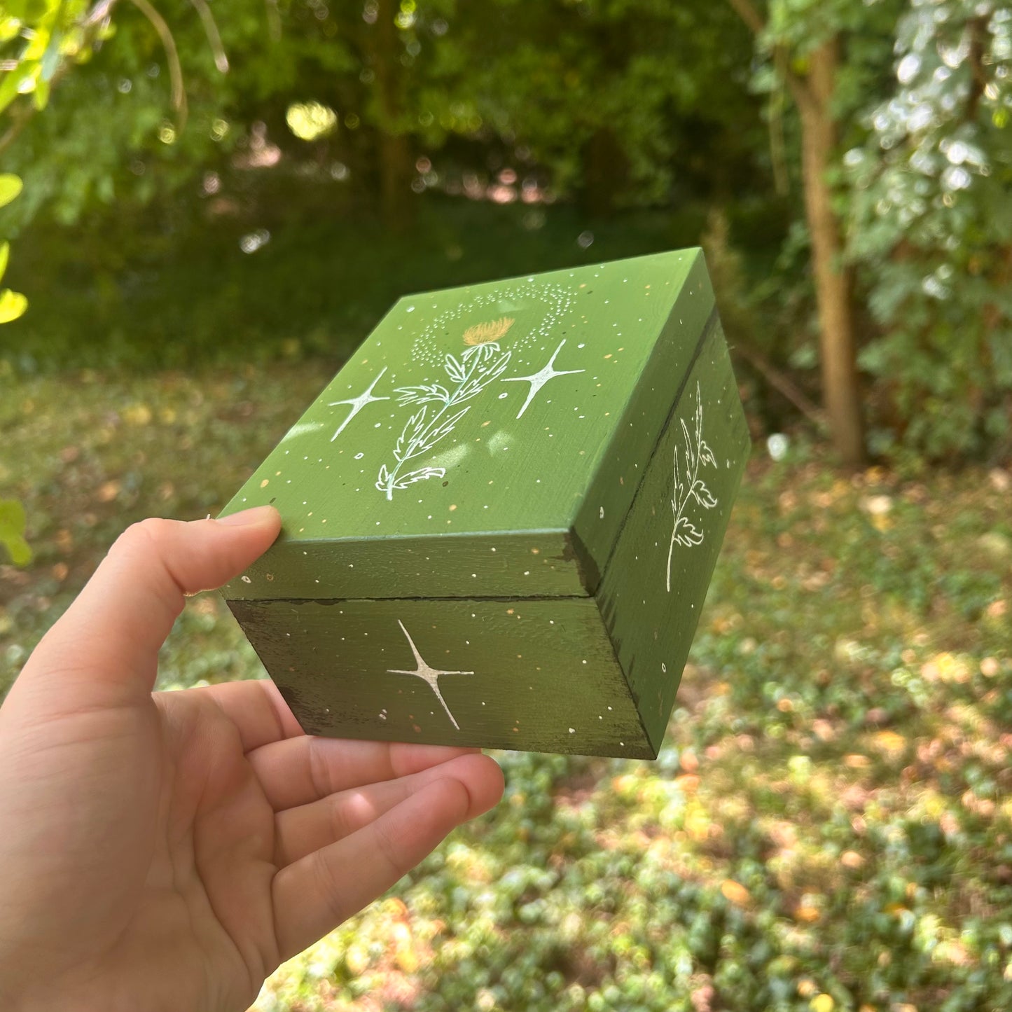 Handpainted Thistle Box (White Leaves)