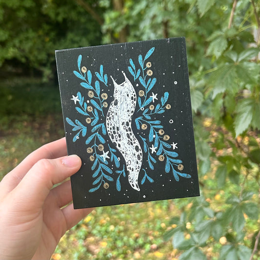 Handpainted Slug Box (Blue Leaves)